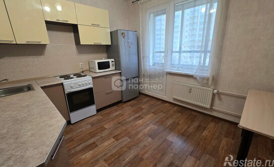 Продажа 3-комн квартиры на вторичном рынке Чарушинская улица,  д. 2