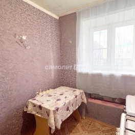 Продажа 1-комн квартиры на вторичном рынке Куровское г, Коммунистическая ул,  д. 34