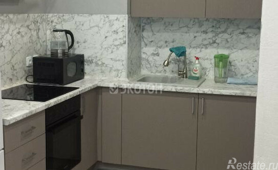 Продажа 1-комн квартиры на вторичном рынке Гатчина, б-р Авиаторов,  д. 3,  к. 3