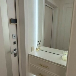 Продажа 2-комн квартиры на вторичном рынке Новохохловская улица,  д. 15 к2