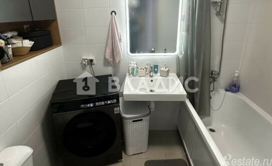 Продажа 3-комн квартиры на вторичном рынке Магеллана пр-т