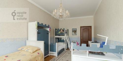 3-комн квартира улица Улофа Пальме,  д. 1