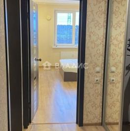 Продажа 2-комн квартиры на вторичном рынке Мурино, пр-кт Авиаторов Балтики,  д. 13