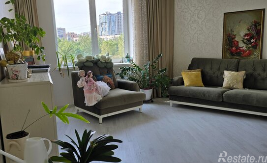 Продажа 2-комн квартиры на вторичном рынке улица Орджоникидзе,  д. 59 к2