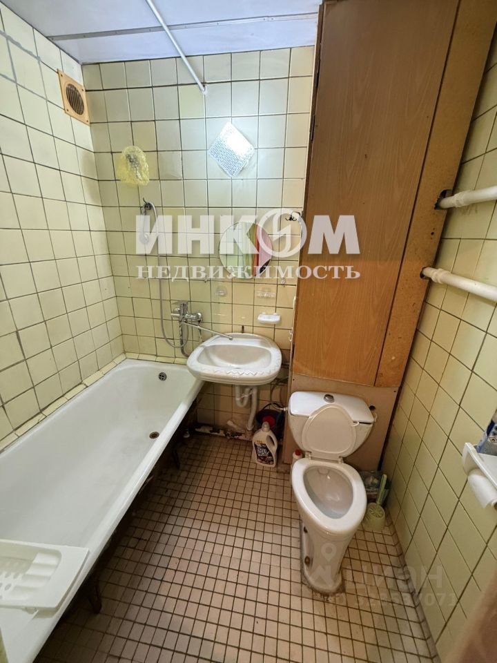 Продажа 1-комн квартиры на вторичном рынке улица Красного Маяка, 17К2