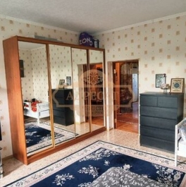Продажа 3-комн квартиры на вторичном рынке Гатчина, Красноармейский пр-кт,  д. 19