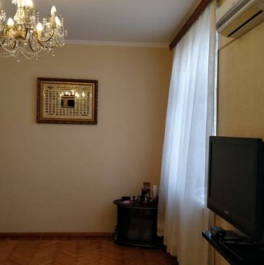 Продажа 2-комн квартиры на вторичном рынке улица Уткина,  д. 41Б