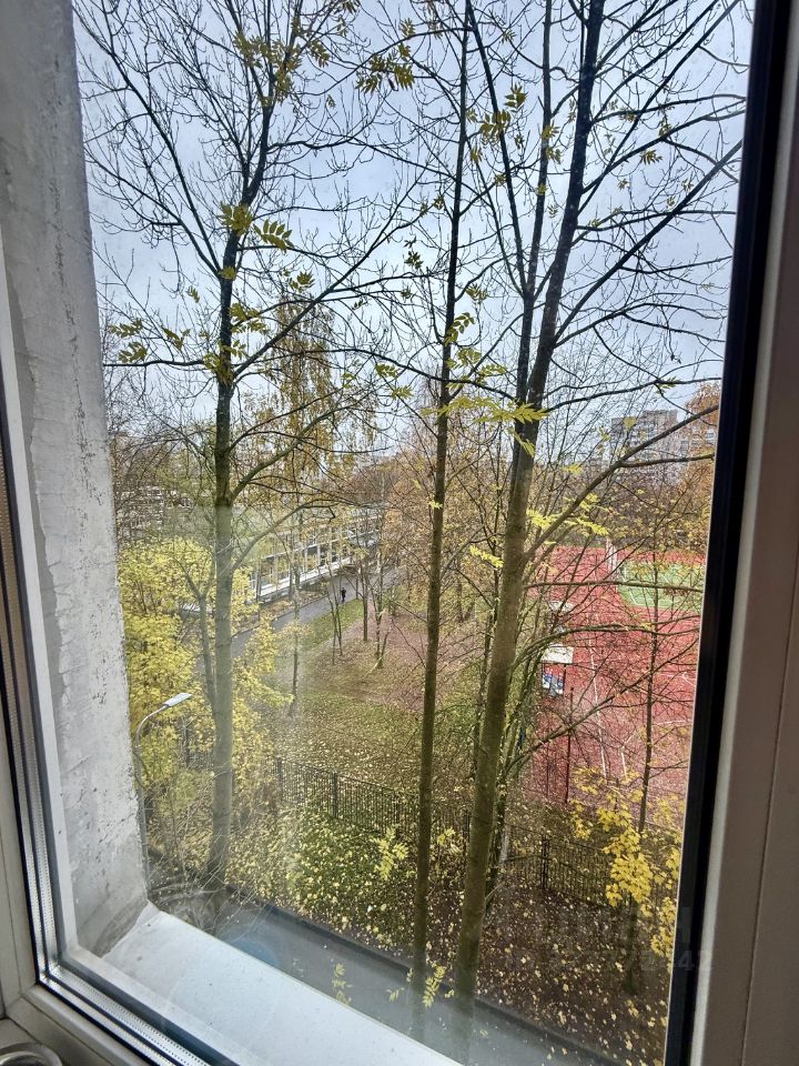 Продажа 1-комн квартиры на вторичном рынке Колпино г, Ленина пр-кт,  д. 21