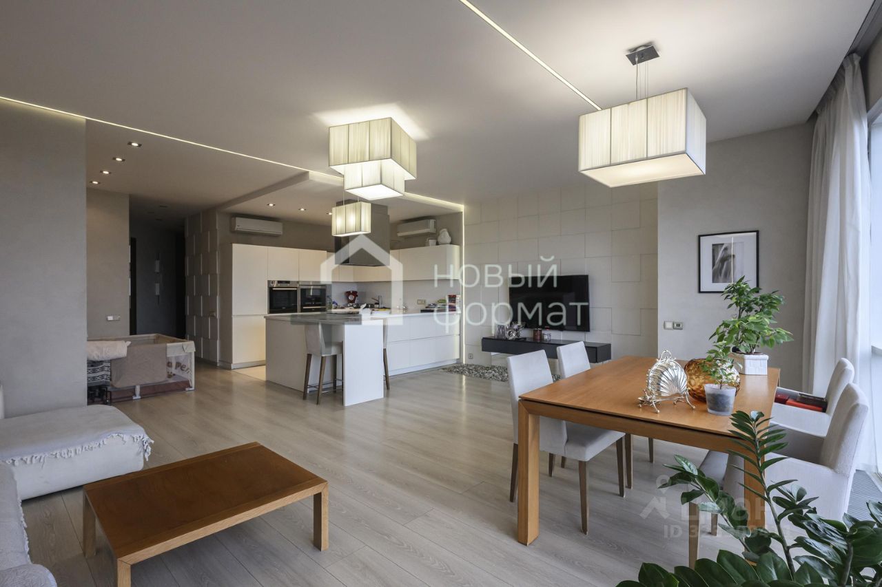 Продажа 3-комн квартиры на вторичном рынке Нежинская улица, 1к1