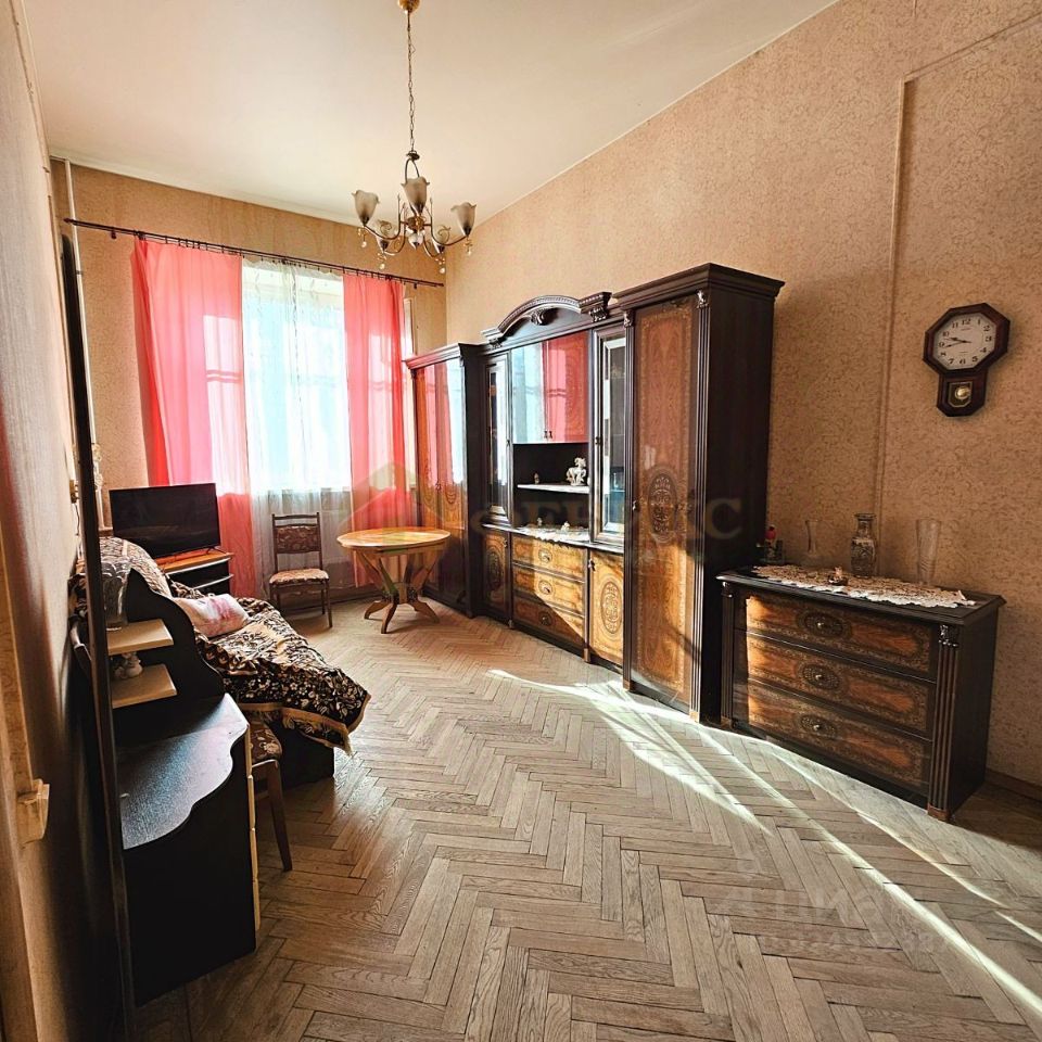 Продажа 2-комн квартиры на вторичном рынке улица Пилотов, 18К4