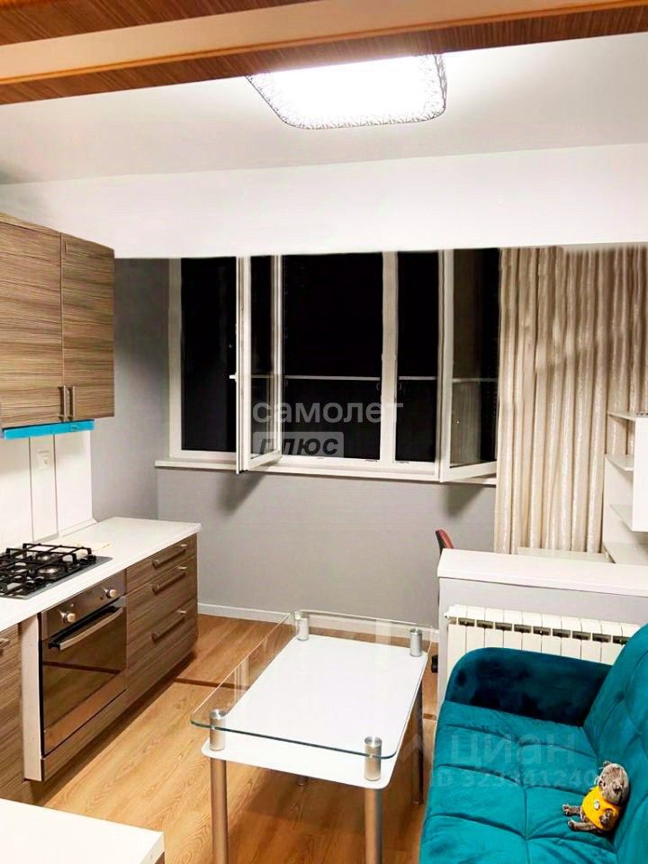 Продажа 1-комн квартиры на вторичном рынке Славянский бульвар, 15