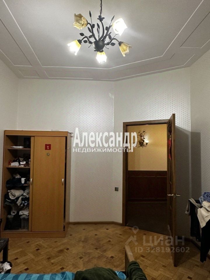 Продажа 5-комн квартиры на вторичном рынке проспект Большой Васильевского острова, 50