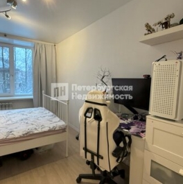 Продажа 2-комн квартиры на вторичном рынке Новаторов б-р,  д. 116