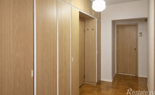 Продажа 2-комн квартиры на вторичном рынке ул Миклухо-Маклая,  д. 20