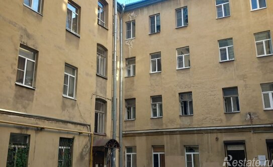 Продажа 4-комн квартиры на вторичном рынке ул Кирочная,  д. 22