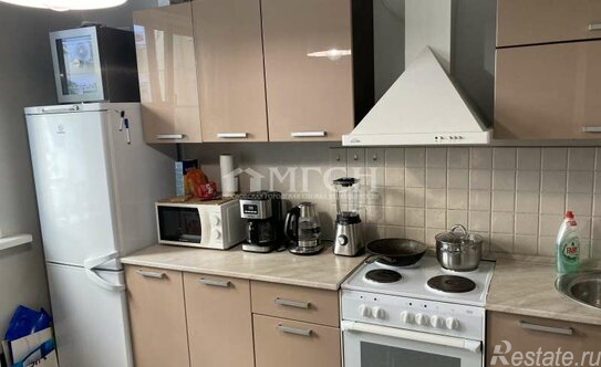 Продажа 1-комн квартиры на вторичном рынке ул Новомарьинская,  д. 19