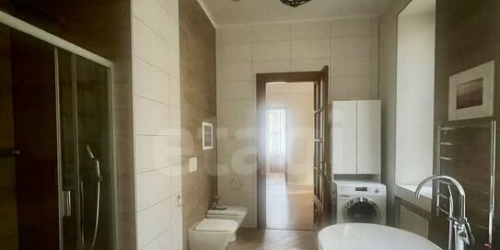 3-комн квартира Суворовский пр-кт,  д. 49/1