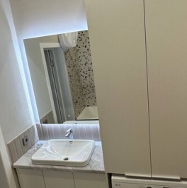 Продажа 2-комн квартиры на вторичном рынке Московский пр-кт,  д. 184