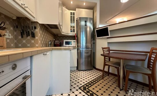 Продажа 3-комн квартиры на вторичном рынке Озерковский 3-й пер,  д. 1 к1