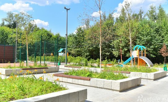 Продажа 3-комн квартиры на вторичном рынке ул Парковая,  д. 33