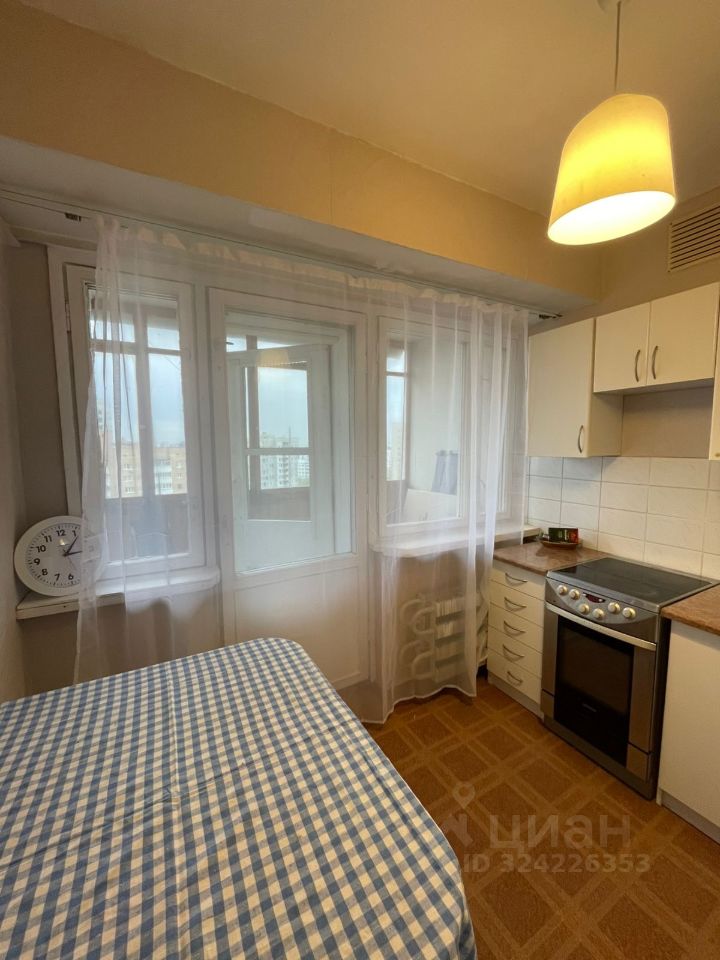 Аренда 2-комн квартиры на вторичном рынке Андропова пр-кт,  д. 19