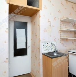 Продажа 3-комн квартиры на вторичном рынке улица Пионерстроя,  д. 10