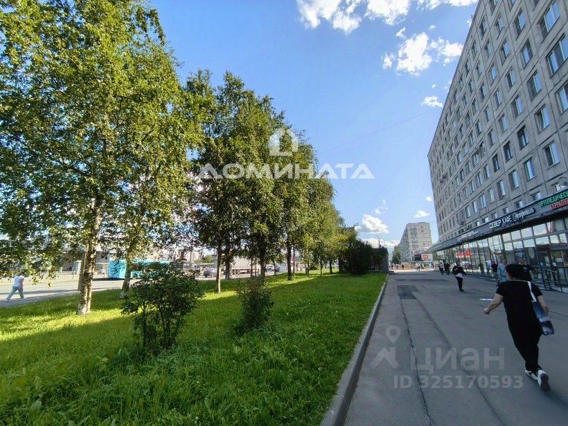 Продажа 1-комн квартиры на вторичном рынке проспект Большевиков, 19