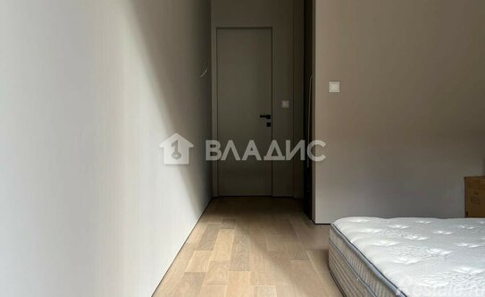 Продажа 3-комн квартиры на вторичном рынке Белоостровская улица,  д. 10 к1 с1