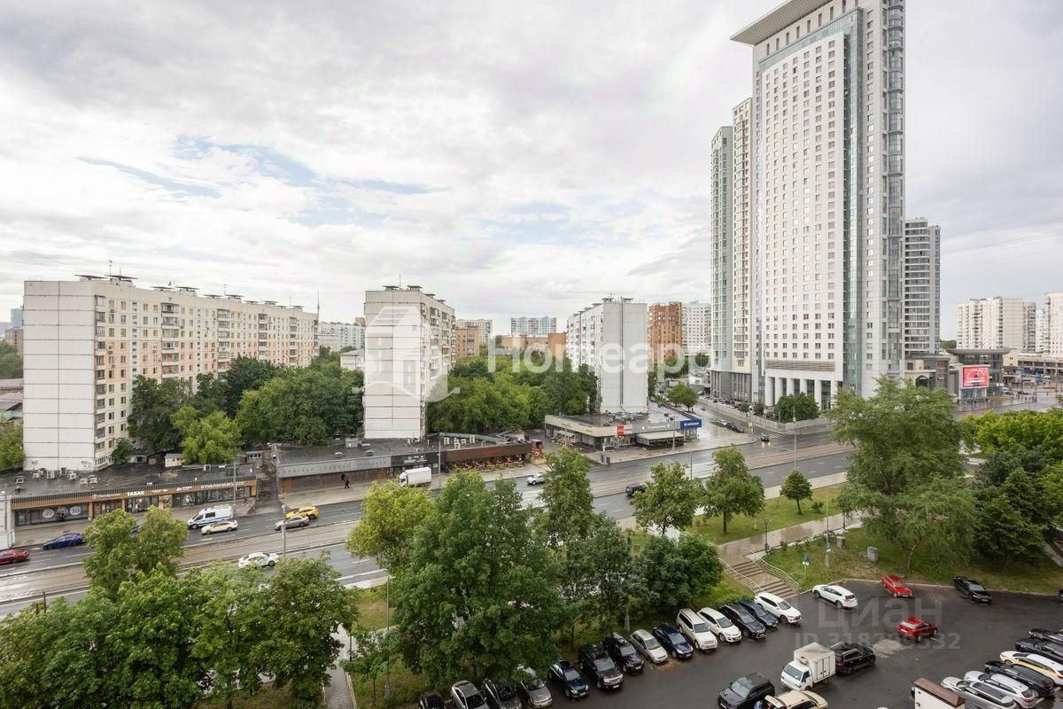 Продажа 3-комн квартиры на вторичном рынке Русаковская улица, 22