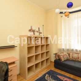 Аренда 3-комн квартиры на вторичном рынке Смоленский 1-й пер,  д. 22/10