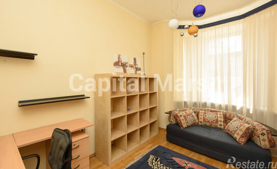 Аренда 3-комн квартиры на вторичном рынке Смоленский 1-й пер,  д. 22/10