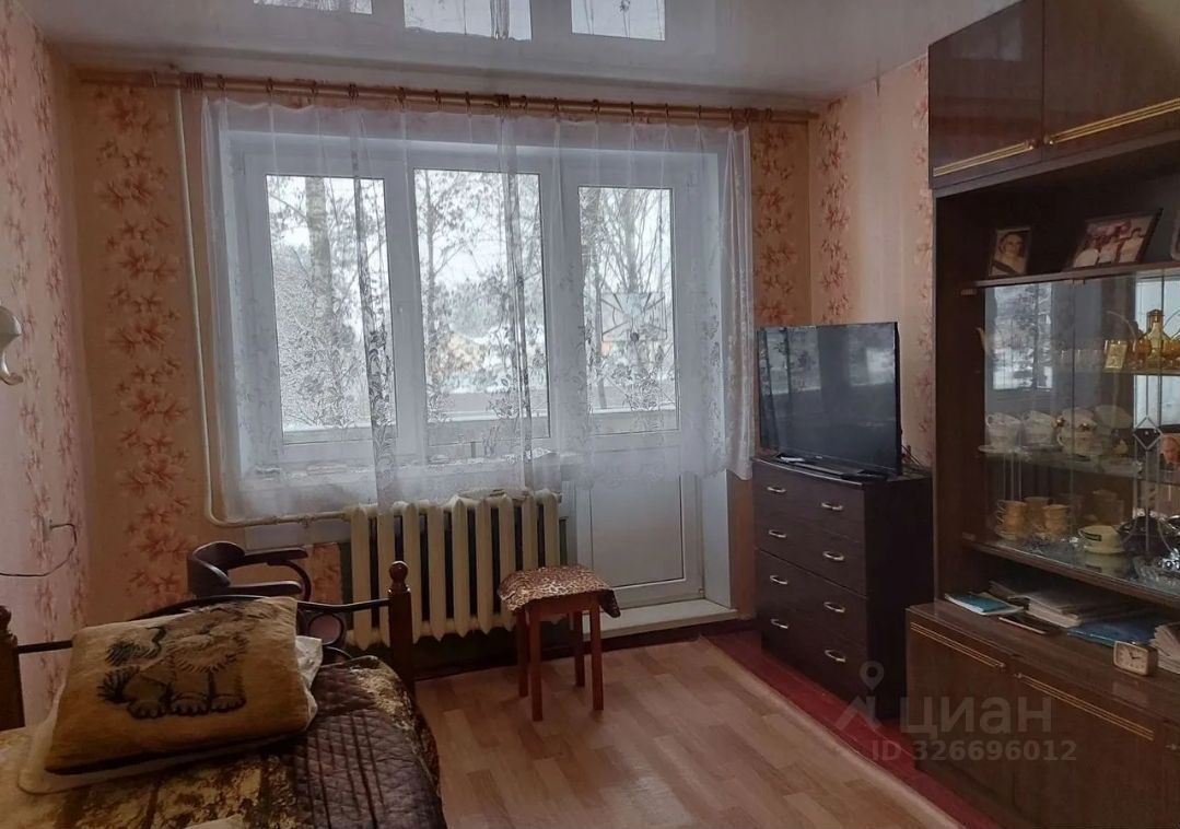 Продажа 1-комн квартиры на вторичном рынке Кингисепп, проспект Карла Маркса, 55/2