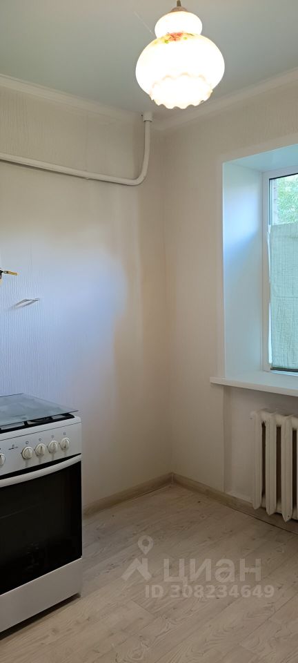 Продажа 2-комн квартиры на вторичном рынке Солнечногорск, улица Баранова, 42