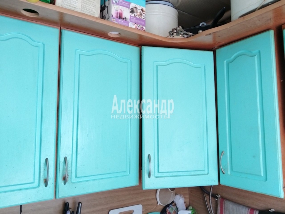 Продажа 2-комн квартиры на вторичном рынке Павловск г., 1-я Советская ул. ,  д. 12