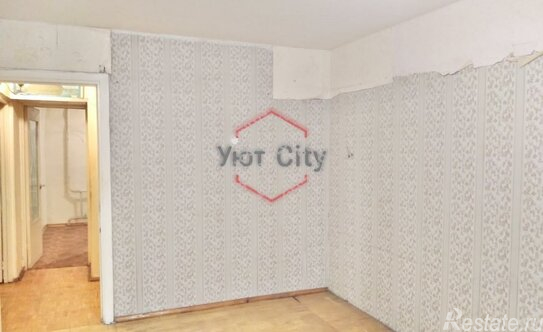 Продажа 3-комн квартиры на вторичном рынке Лобня г, Букинское ш,  д. 28 к2