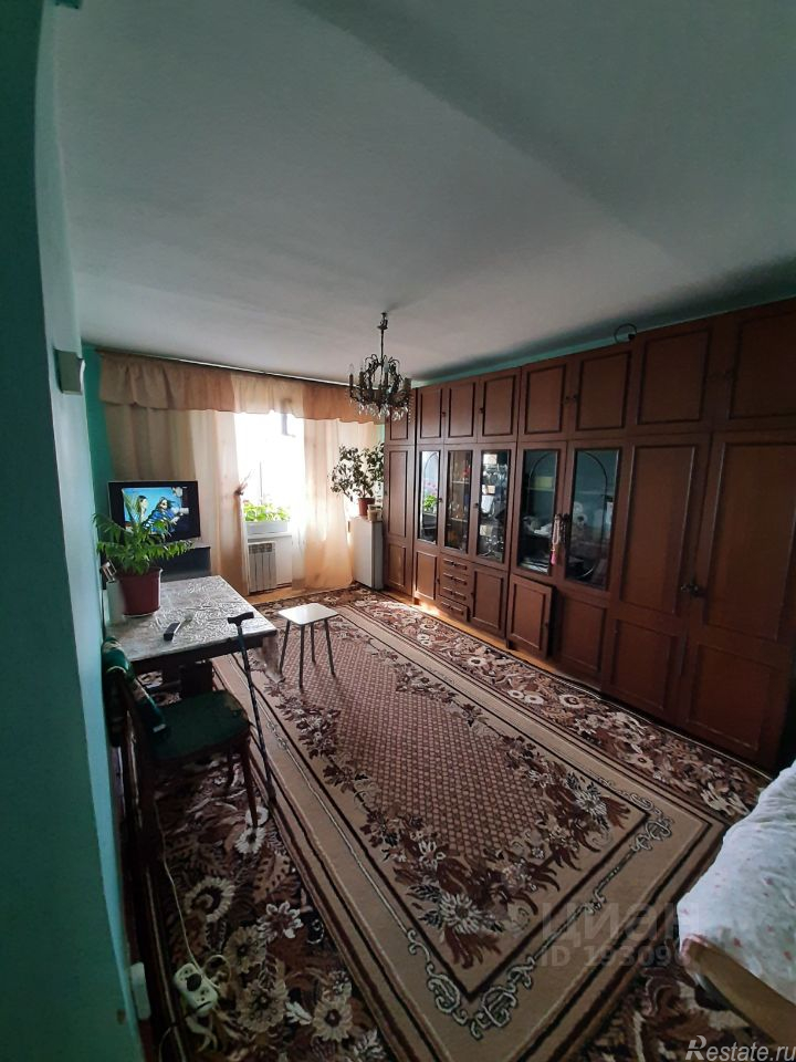 Продажа 2-комн квартиры на вторичном рынке улица Буракова,  д. 9