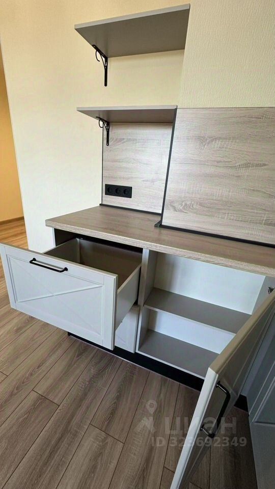 Продажа студии пос. Янино-1, 7-я линия, 1