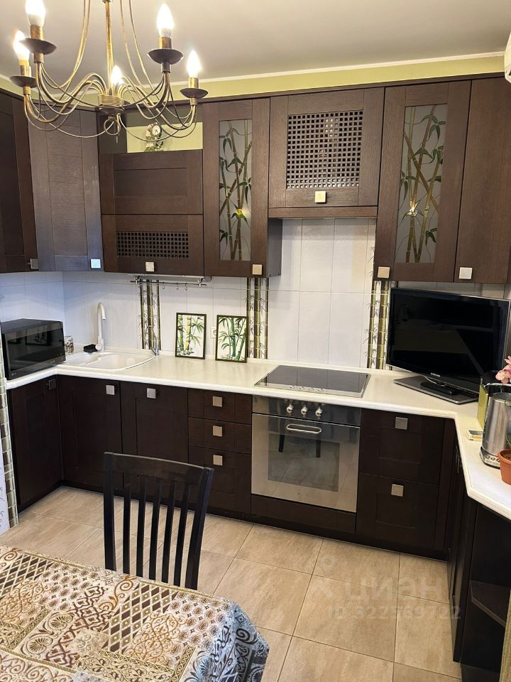 Продажа 3-комн квартиры на вторичном рынке Новопеределкинская улица, 8