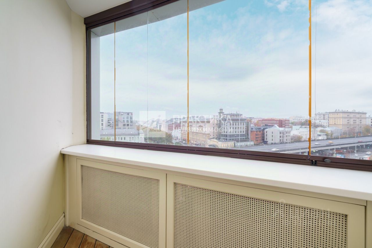 Продажа 5-комн квартиры на вторичном рынке Троицкая улица, 8