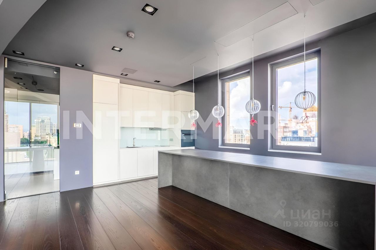 Аренда 3-комн квартиры на вторичном рынке Пречистенская набережная, 17-19