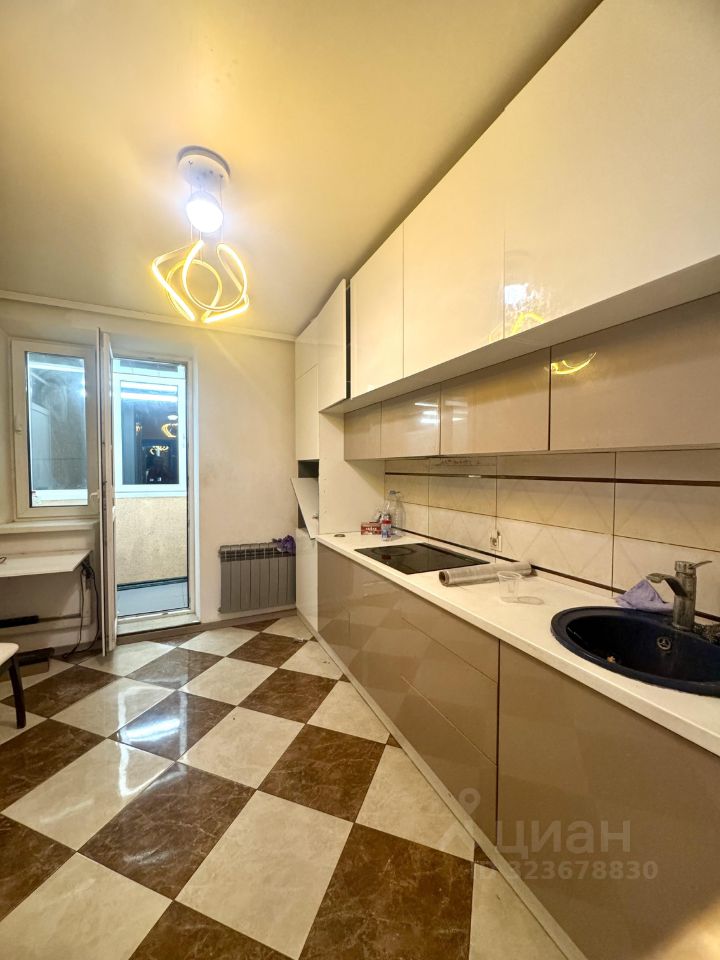 Продажа 3-комн квартиры на вторичном рынке Монино пгт, улица Алксниса, 42