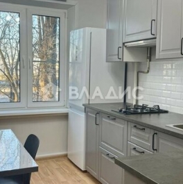 Продажа 2-комн квартиры на вторичном рынке ул Бехтерева,  д. 9,  к. 1