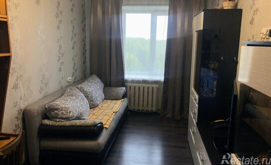 Продажа 3-комн квартиры на вторичном рынке Красное Село г, Спирина ул,  д. 18