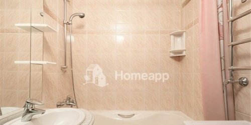 2-комн квартира Осенний б-р,  д. 10,  к. 1