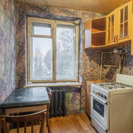 Продажа 1-комн квартиры на вторичном рынке Колпинское шоссе,  д. 1