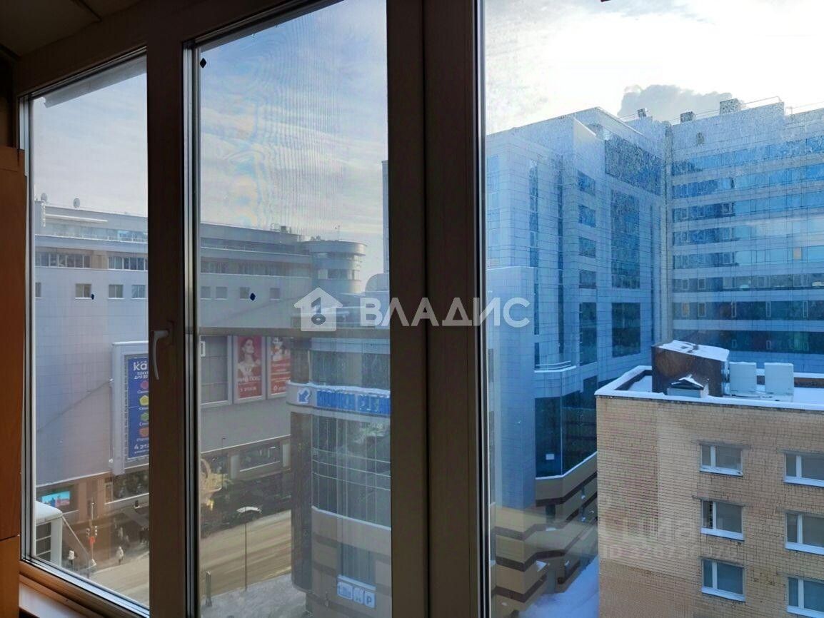 Продажа 2-комн квартиры на вторичном рынке Брянская улица, 2