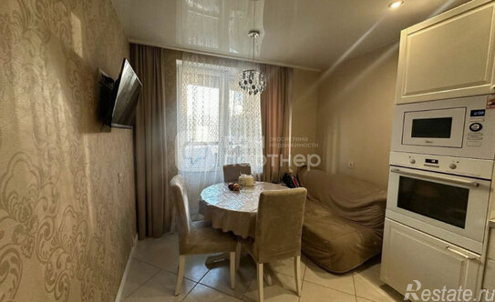 Продажа 2-комн квартиры на вторичном рынке улица Оптиков,  д. 45 к1