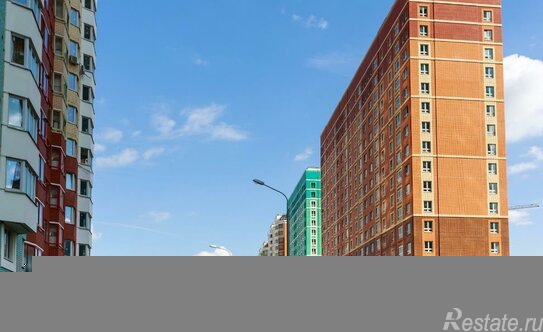 Продажа 1-комн квартиры на вторичном рынке ул Вертолётчиков,  д. 9,  к. 1