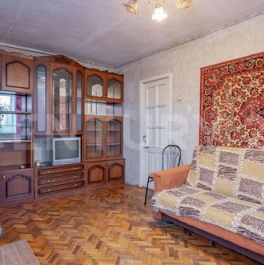 Продажа 2-комн квартиры на вторичном рынке Петергоф г, Санкт-Петербургский пр-кт,  д. 52