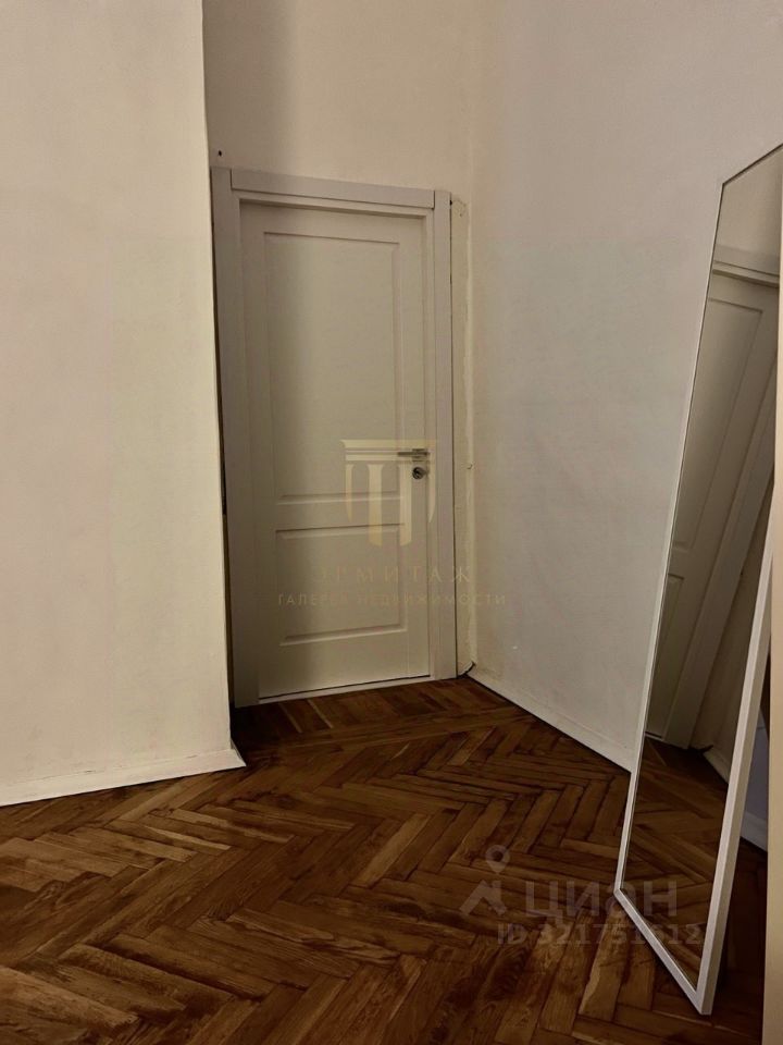 Продажа 5-комн квартиры на вторичном рынке Почтамтская улица, 20